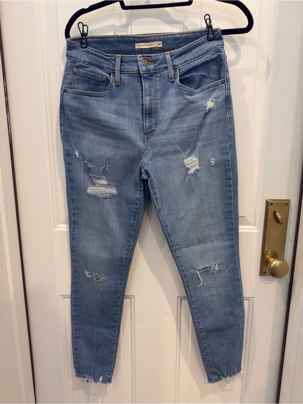 Women’s Levi Light Blue High Rise Skinny Distressed Jeans